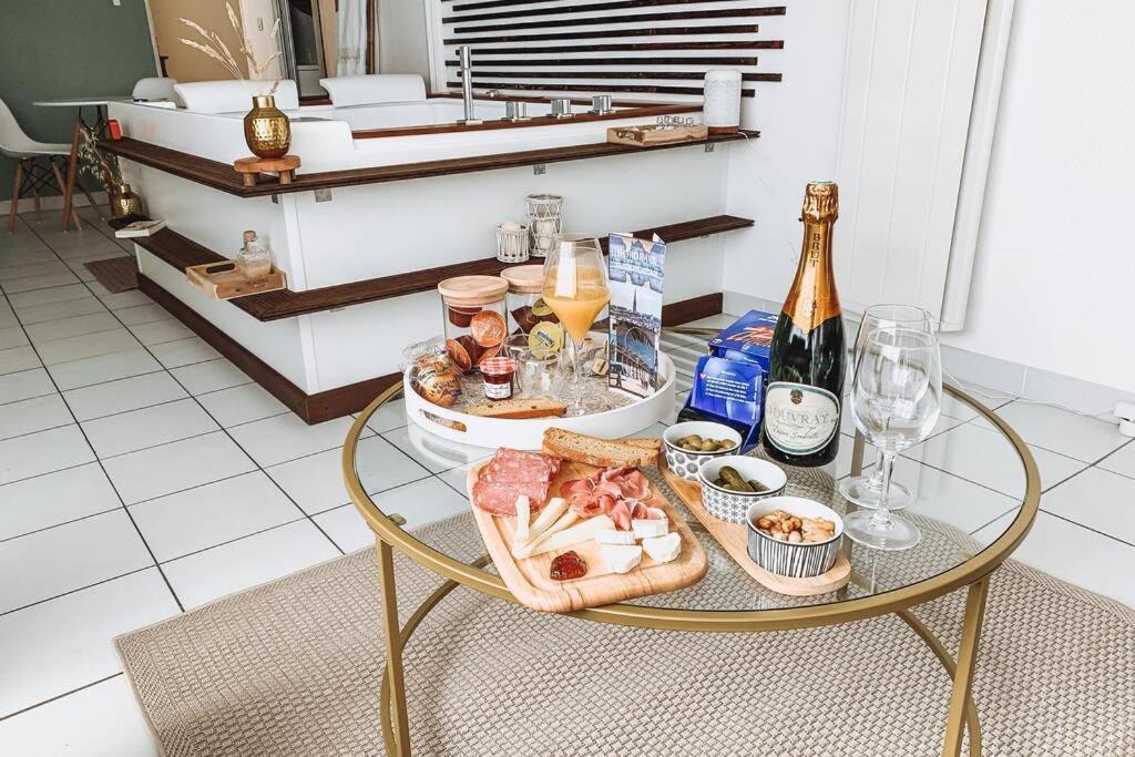 Nuit D'Exception - Loft Avec Jacuzzi Apartman Bordeaux Kültér fotó